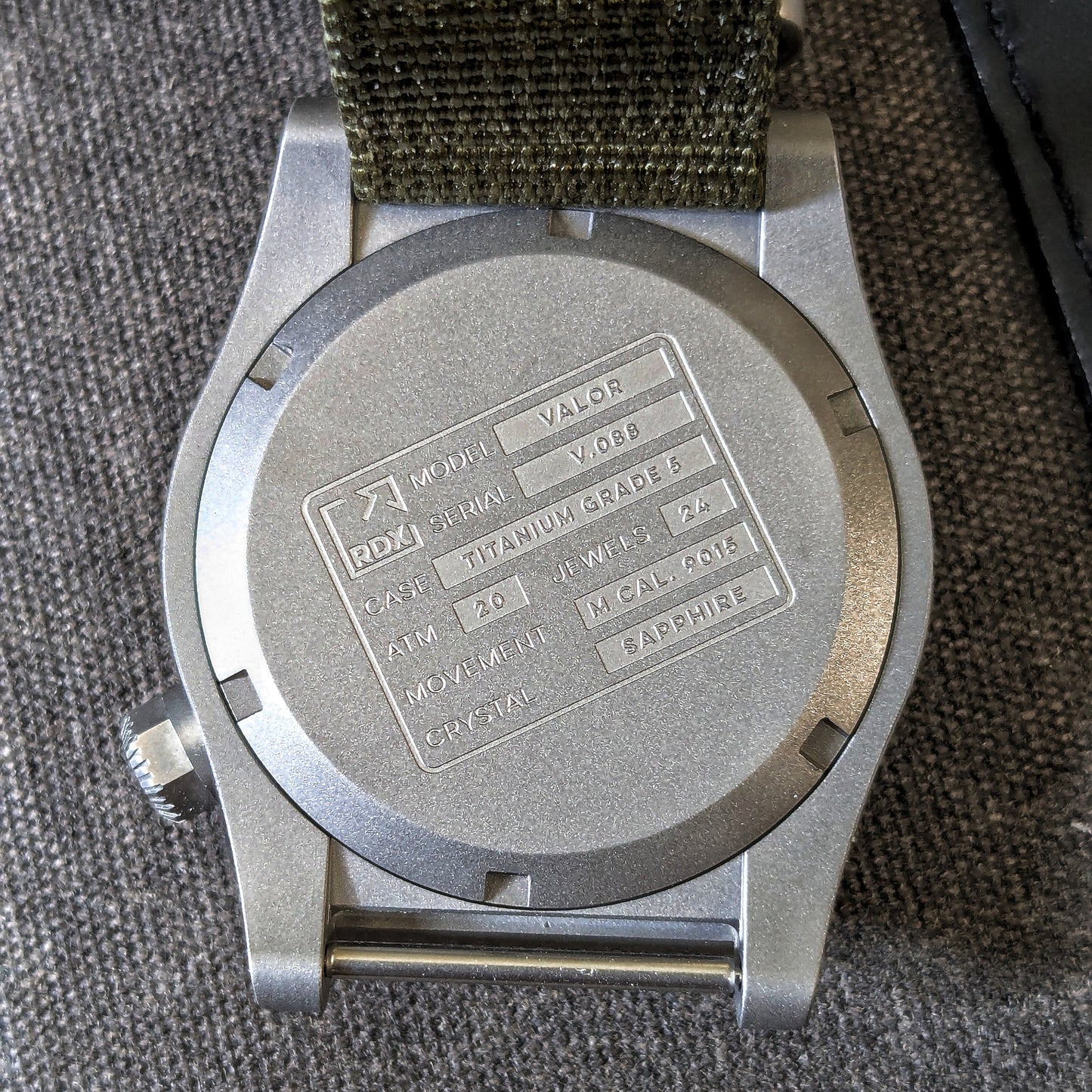 VALOR Model 11 Titanium grade 5 case back
