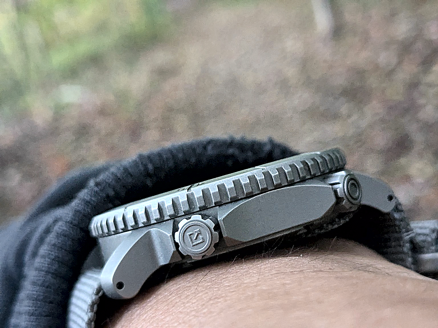 COURG42 GCT machined titanium crown and bezel teeth in profile