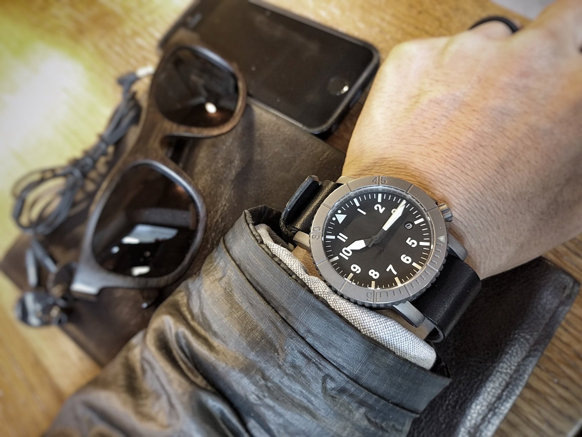 Double Layer Single Pass American Leather Strap: Pitch Black 20mm - Redux & Co.